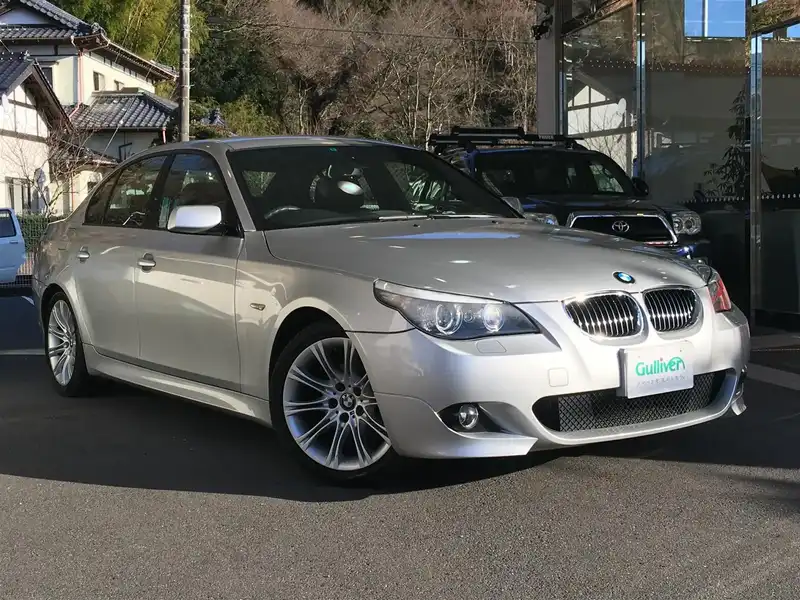 カタログ画像：５シリーズ（5 SERIES） ５２５ｉ Ｍスポーツパッケージ 2008年1月 ABA-NU25 2500cc 燃費8.8km / l  メイン（その他）