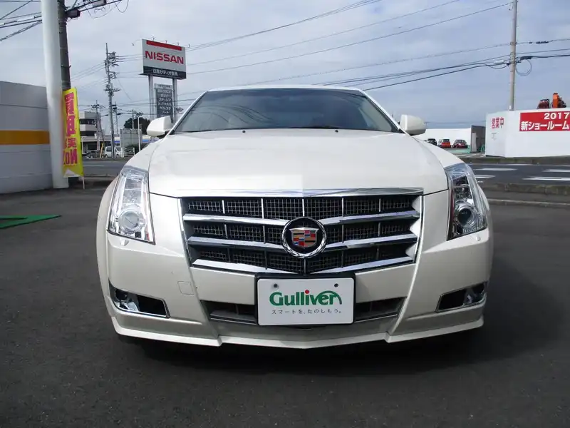 カタログ画像：キャデラックＣＴＳ（CADILLAC CTS） ３．６ 2008年1月 ABA-X322B 3600cc ホワイトダイヤモンド 燃費8.0km / l  フロント