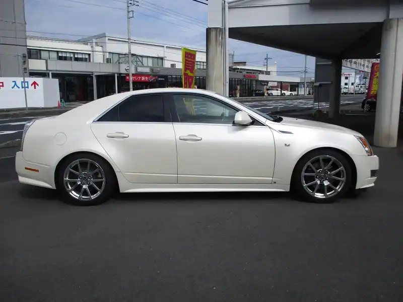 カタログ画像：キャデラックＣＴＳ（CADILLAC CTS） ３．６ 2008年1月 ABA-X322B 3600cc ホワイトダイヤモンド 燃費8.0km / l  外装