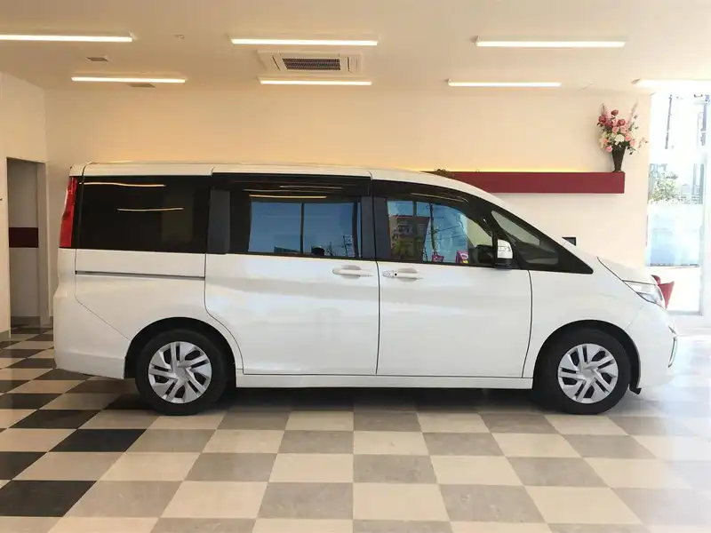 カタログ画像：ステップワゴン（STEPWAGON） Ｇ ホンダセンシング 2016年5月 DBA-RP1 1500cc ホワイトオーキッド・パール 燃費16.2km / l 外装