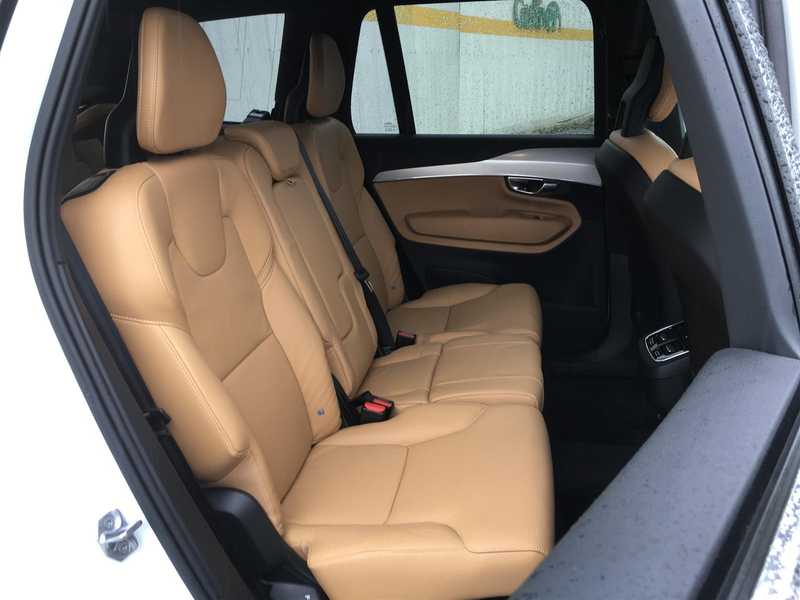 カタログ画像：ＸＣ９０（XC90） Ｔ８ ツインエンジン ＡＷＤ エクセレンス 2018年8月 DLA-LB420XCPA 2000cc アイスホワイト 燃費13.7km / l バック