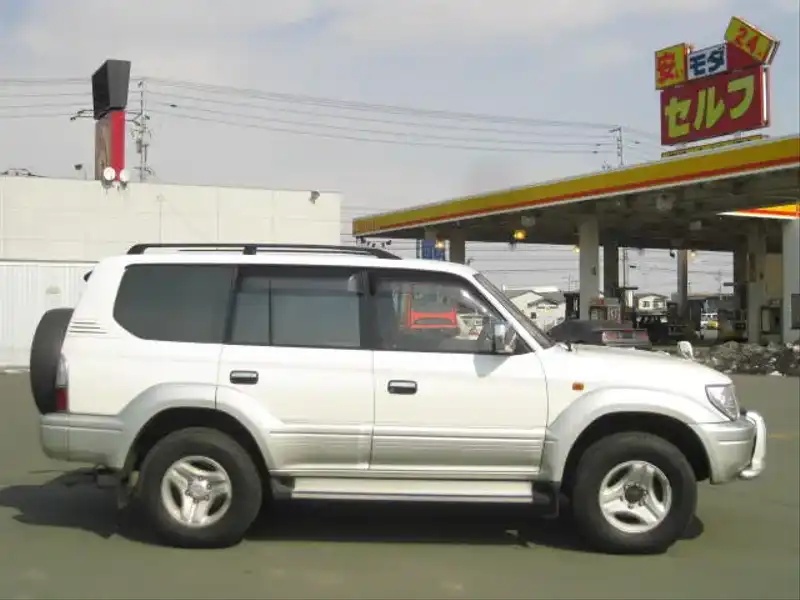 カタログ画像：ランドクルーザープラド（LAND CRUISER PRADO） ＴＸ 2000年7月 KH-KDJ95W 3000cc クリスタルシルバーパールメタリック 燃費11.6km / l  外装