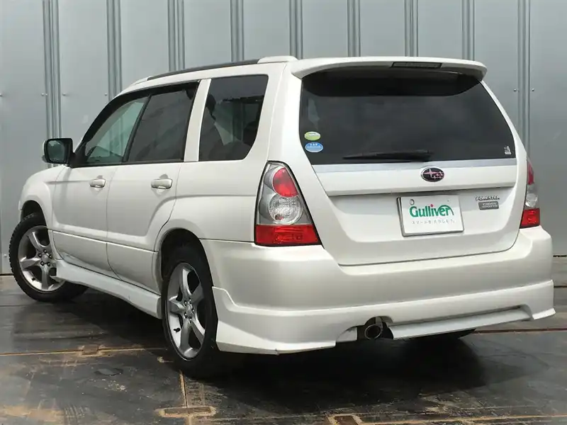 カタログ画像：フォレスター（FORESTER） クロススポーツ２．０ｉ 2005年12月 CBA-SG5 2000cc 燃費13.0km / l  バック