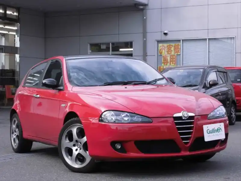 カタログ画像：アルファ１４７（ALFA 147） スペチアーレ スポーツ 2009年10月 ABA-937AB 2000cc アルファレッド（ソリッドカラー） 燃費9.9km / l  メイン