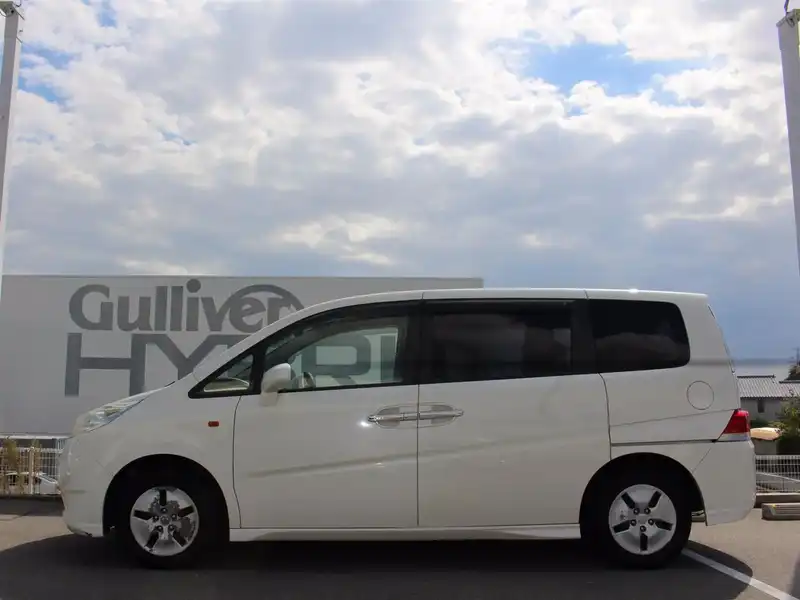 カタログ画像：ステップワゴン（STEPWAGON） Ｇ 2007年2月 DBA-RG1 2000cc プレミアムホワイト・パール 燃費13.2km / l  外装