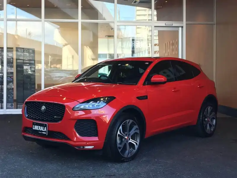 10114536 | カタログ画像：Ｅペイス（E-PACE） ファーストエディション 2018年2月 DBA-DF2XA 2000cc カルデラレッド（ソリッド） フロント