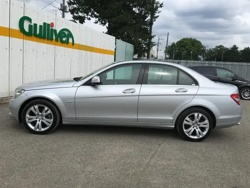 カタログ画像：Ｃクラス（C-CLASS） Ｃ２５０アバンギャルド 2008年7月 DBA-204052 2500cc キューバナイトシルバー（Ｍ）orイリジウムシルバー（Ｍ） 燃費9.3km / l  外装