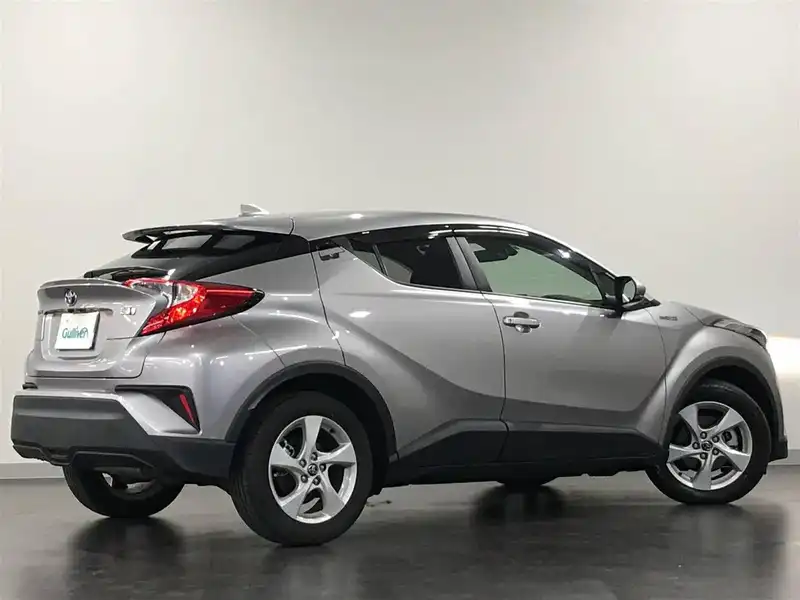 カタログ画像：Ｃ－ＨＲ（C-HR） Ｓ 2018年5月 DAA-ZYX10 1800cc メタルストリームメタリック 燃費30.2km / l 外装