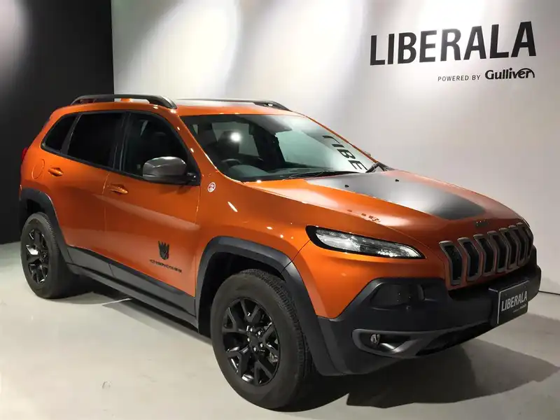 カタログ画像：ジープ・チェロキー（JEEP CHEROKEE） マンゴータンゴ 2015年5月 ABA-KL32L 3200cc マンゴータンゴパールコート 燃費10.0km / l メイン