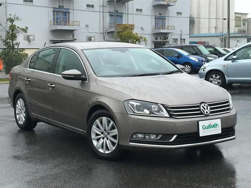 10082492 | カタログ画像：パサート（PASSAT） ＴＳＩハイラインブルーモーションテクノロジー 2013年4月 DBA-3CCAX 1400cc ライトブラウンメタリック メイン（その他）