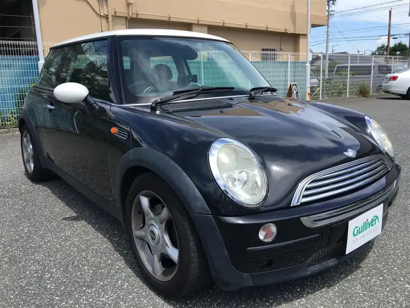 カタログ画像：ＭＩＮＩ（MINI） クーパー 2004年4月 GH-RA16 1600cc コスモス・ブラックメタリック 燃費14.4km / l  メイン（その他）