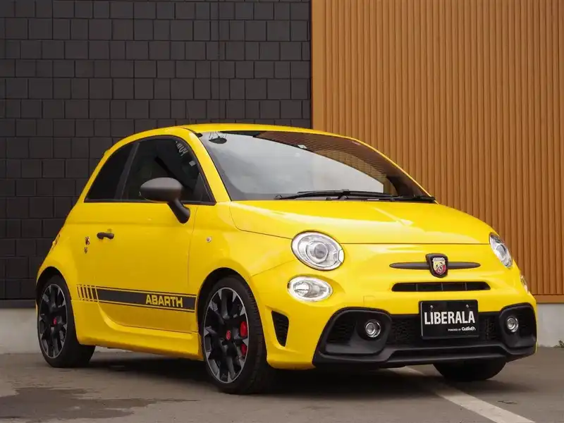 カタログ画像：アバルト５９５（ABARTH 595） コンペティツィオーネ 2018年9月 ABA-31214T 1400cc ジャッロラリー 燃費13.4km / l メイン