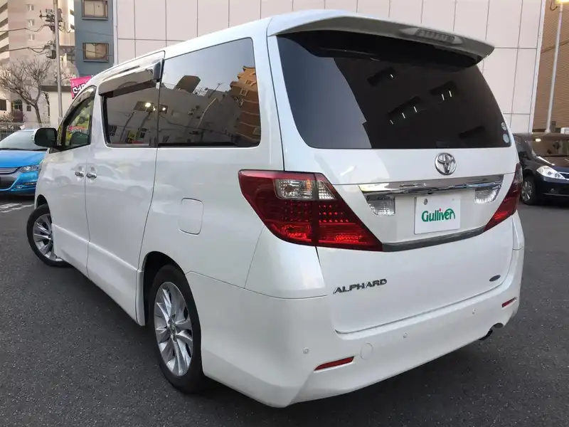 カタログ画像：アルファード（ALPHARD） ２４０Ｓ 2008年8月 DBA-ANH25W 2400cc ホワイトパールクリスタルシャイン 燃費11.4km / l  バック