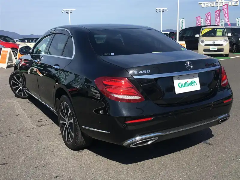 カタログ画像：Ｅクラス（E-CLASS） Ｅ４５０ ４マチック エクスクルーシブ 2018年8月 DBA-213068 3000cc オブシディアンブラック（Ｍ） 燃費10.4km / l バック