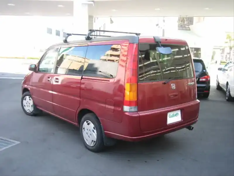 2003194 | カタログ画像：ステップワゴン（STEPWAGON） デラクシー 回転対座シート 2000年8月 GF-RF2 2000cc ルビーレッド・パール 外装