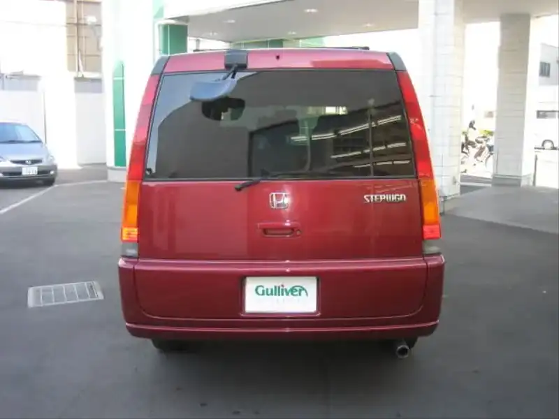 2003034 | カタログ画像：ステップワゴン（STEPWAGON） デラクシー２ ポップアップシート 2000年8月 GF-RF1 2000cc ルビーレッドパール バック