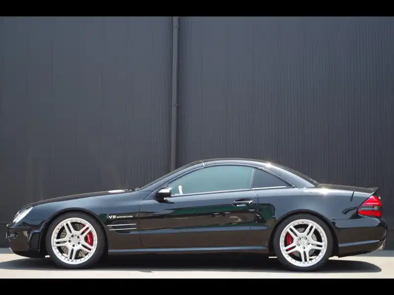 カタログ画像：ＳＬ（SL） ＳＬ５５ ＡＭＧ パフォーマンスパッケージ 2005年8月 DBA-230474 5500cc オブシディアンブラック（Ｍ）orエメラルドブラック（Ｍ） 燃費6.6km / l  外装