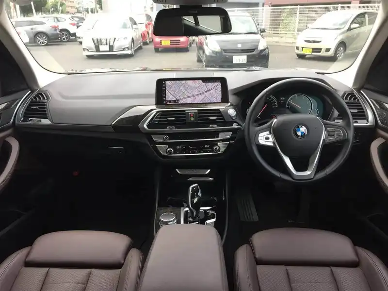 カタログ画像：Ｘ３（X3） ｘＤｒｉｖｅ ２０ｄ Ｘライン 2019年1月 LDA-TX20 2000cc ブラックⅡ（ソリッド・カラー） 燃費17.0km / l 内装