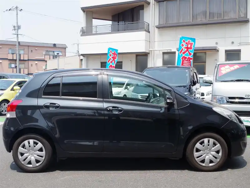 カタログ画像：ヴィッツ（VITZ） ＦリミテッドⅡ 2009年8月 CBA-NCP95 1300cc ブラックマイカ 燃費16.0km / l  外装