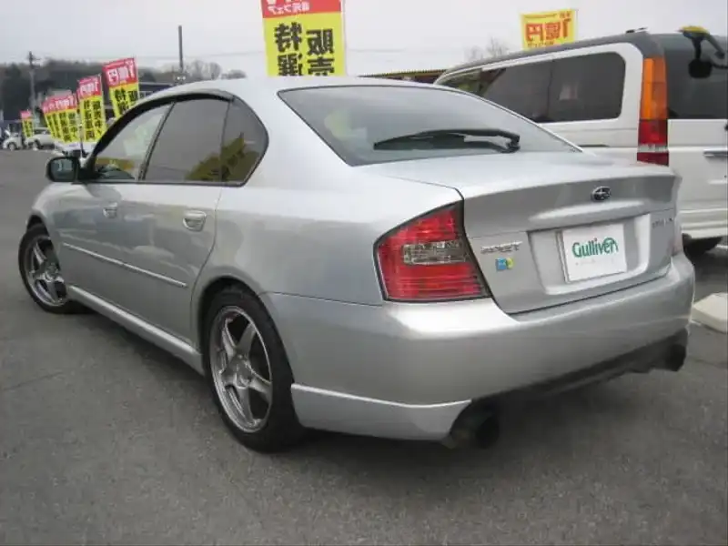 カタログ画像：レガシィＢ４（LEGACY B4） ２．０ＧＴ 2004年4月 TA-BL5 2000cc ブリリアントシルバー・メタリック 燃費13.0km / l  バック