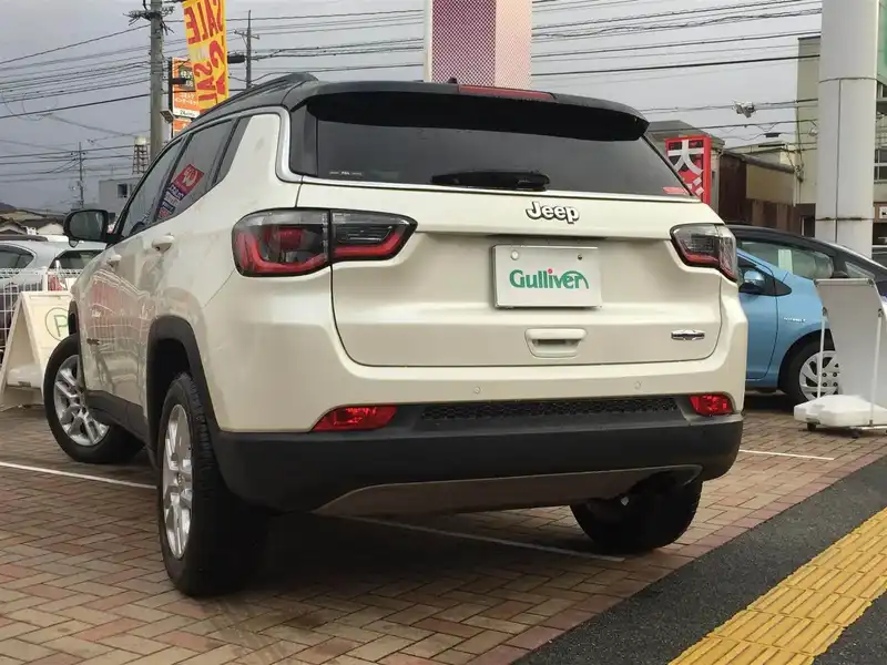 10112518 | カタログ画像：ジープ・コンパス（JEEP COMPASS） ロンジチュード 2017年12月 ABA-M624 2400cc ヴォーカルホワイトパールコート バック