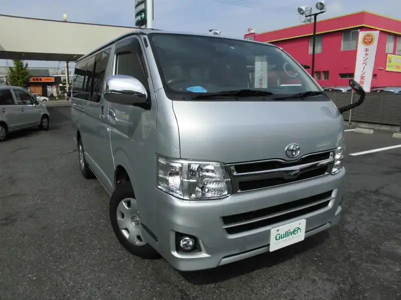 カタログ画像：レジアスエースバン（REGIUS ACE VAN） スーパーＧＬ 2010年7月 LDF-KDH206V 3000cc シルバーマイカメタリック 燃費10.4km / l  メイン（その他）