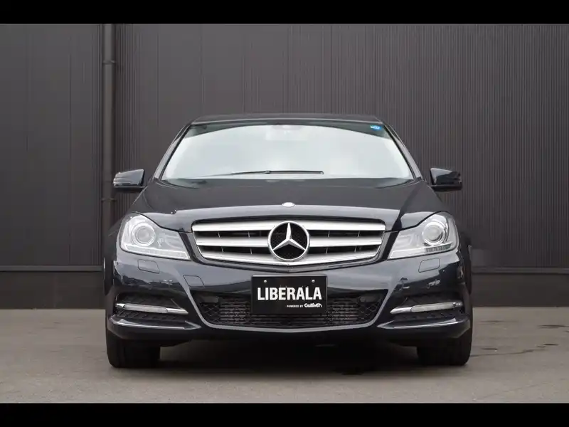 カタログ画像：Ｃクラス（C-CLASS） Ｃ２５０ ブルーエフィシェンシー アバンギャルド 2011年5月 DBA-204047 1800cc マグネタイトブラック（Ｍ）orオプシディアンブラック（Ｍ） 燃費10.8km / l フロント