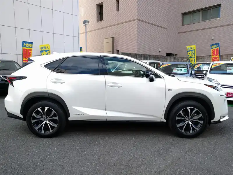 カタログ画像：ＮＸ（NX） ＮＸ３００ｈ Ｆスポーツ 2015年6月 DAA-AYZ15 2500cc ソニッククォーツorホワイトノーヴァガラスフレーク 燃費19.8km / l 外装