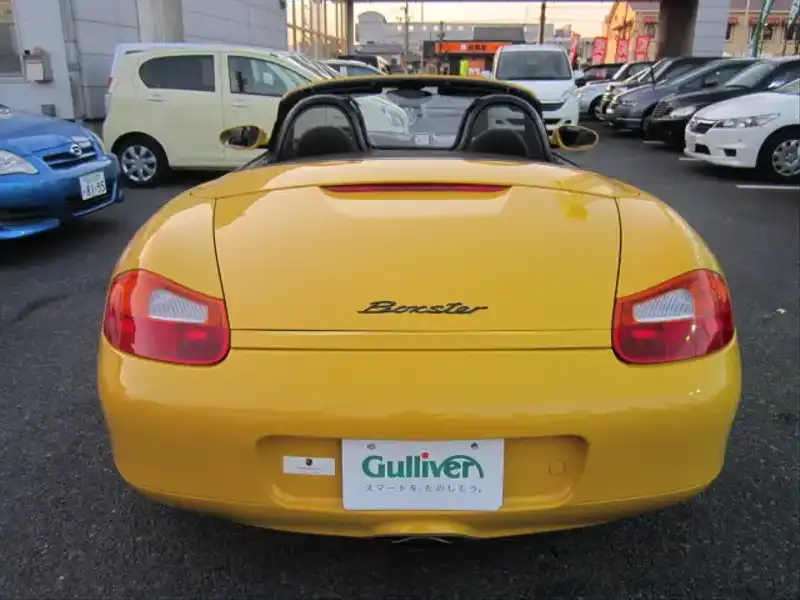 カタログ画像：ボクスター（BOXSTER） ボクスター 2000年10月 GF-98665 2700cc スピードイエロー 燃費8.2km / l  バック