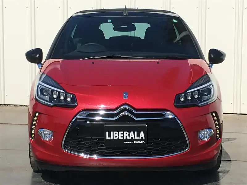 カタログ画像：ＤＳ３カブリオ（DS3 CABRIO） シック 2015年11月 ABA-A5CHN01 1200cc ルージュ ルビ 燃費19.8km / l フロント