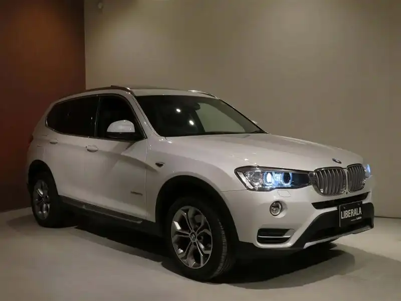 カタログ画像：Ｘ３（X3） ｘＤｒｉｖｅ ２０ｄ 2016年10月 LDA-WY20 2000cc アルピン・ホワイトⅢ（ソリッド・カラー） 燃費18.6km / l メイン