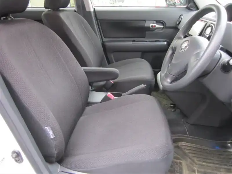 カタログ画像：カローラルミオン（COROLLA RUMION） １．８Ｓ スマートパッケージ 2008年9月 DBA-ZRE154N 1800cc ホワイトパールクリスタルシャイン 燃費14.4km / l  内装