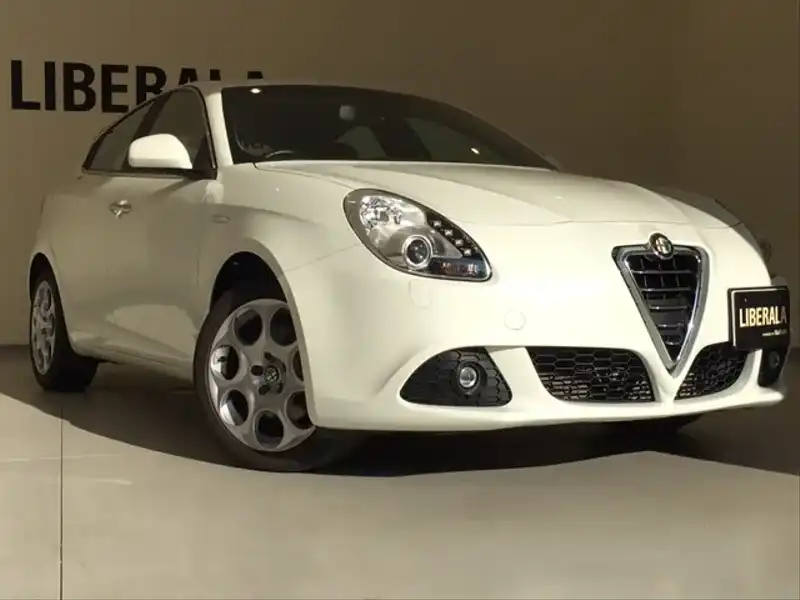 10088962 | カタログ画像：ジュリエッタ（GIULIETTA） クラシカ 2014年4月 ABA-940141 1400cc アイスホワイト メイン