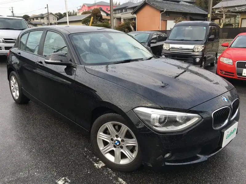 カタログ画像：１シリーズ（1 SERIES） １２０ｉ 2014年4月 DBA-1A16 1600cc ブラック・サファイア（メタリック・カラー） 燃費16.6km / l メイン（その他）