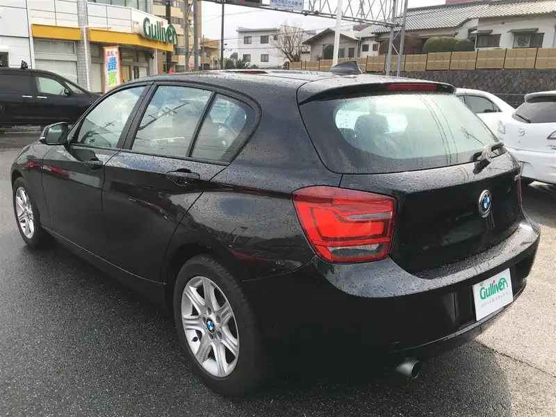 カタログ画像：１シリーズ（1 SERIES） １１６ｉ 2011年9月 DBA-1A16 1600cc 燃費16.6km / l バック