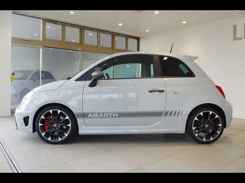 カタログ画像：アバルト５９５（ABARTH 595） コンペティツィオーネ 2017年4月 ABA-31214T 1400cc グリジオカンポボーロ 燃費13.4km / l 外装