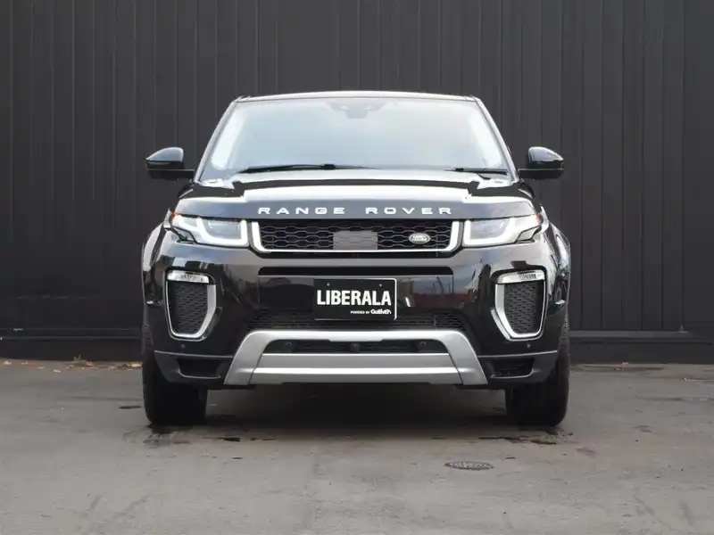 カタログ画像：レンジローバーイヴォーク（RANGE ROVER EVOQUE） オートバイオグラフィ 2015年9月 CBA-LV2A 2000cc サントリーニ・ブラック 燃費10.6km / l フロント