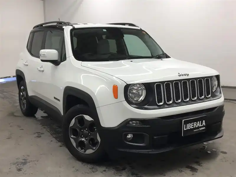 カタログ画像：ジープ・レネゲード（JEEP RENEGADE） セーフティエディション 2017年2月 ABA-BU14 1400cc アルパインホワイトクリアコート 燃費15.5km / l メイン