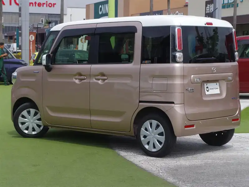 カタログ画像：フレアワゴン（FLAIR WAGON） ハイブリッドＸＳ 2021年12月 5AA-MM53S 660cc ライトブロンズパールメタリック2トーンカラー 燃費21.2km / l バック