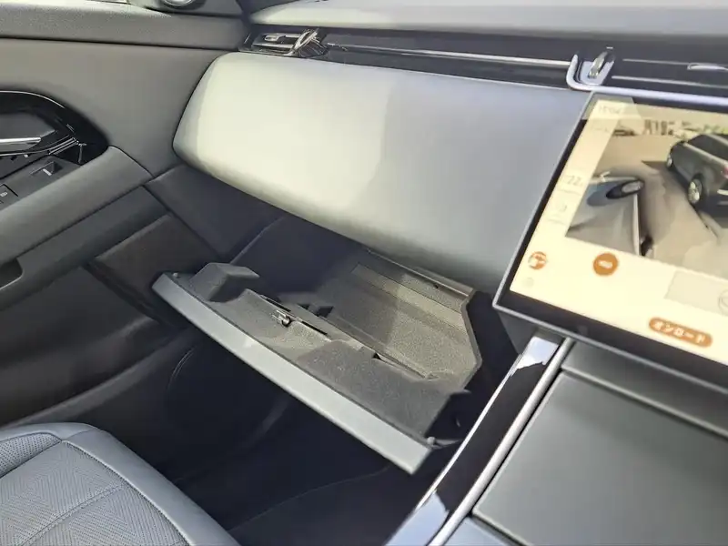 カタログ画像：レンジローバー（RANGE ROVER） ＳＥ Ｄ３００ スタンダードホイールベース 2023年8月 3CA-LK93WA 3000cc ブリティッシュレーシンググリーン（ウルトラメタリック）orペトロリックスブルー（ウルトラメタリック） 燃費10.5km / l 内装