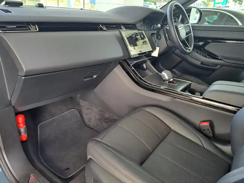 10150298 | カタログ画像：レンジローバー（RANGE ROVER） ＳＥ Ｄ３００ スタンダードホイールベース 2023年8月 3CA-LK93WA 3000cc ブリティッシュレーシンググリーン（ウルトラメタリック）orペトロリックスブルー（ウルトラメタリック） フロント