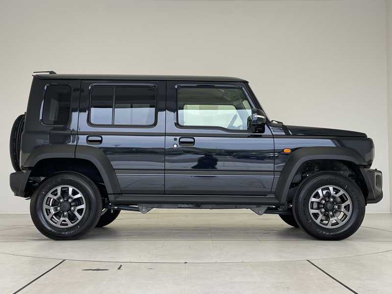 カタログ画像：ジムニー（JIMNY） ＸＧ 2025年11月 3BA-JB64W 660cc 燃費14.3km / l メイン