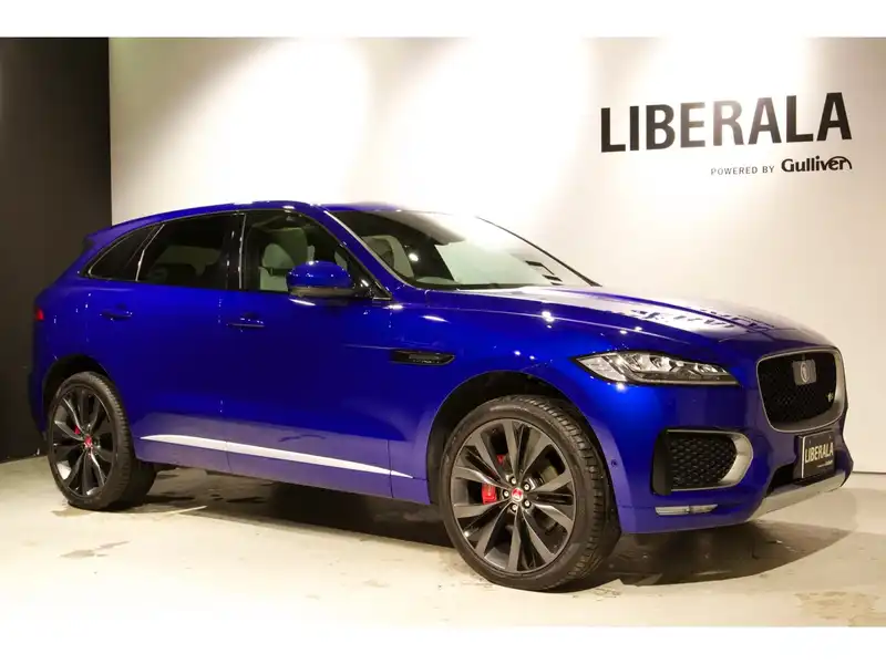 カタログ画像：Ｆペイス（F-PACE） ファーストエディション 2015年11月 CBA-DC3VA 3000cc シージアムブルー（メタリック） 燃費10.1km / l メイン