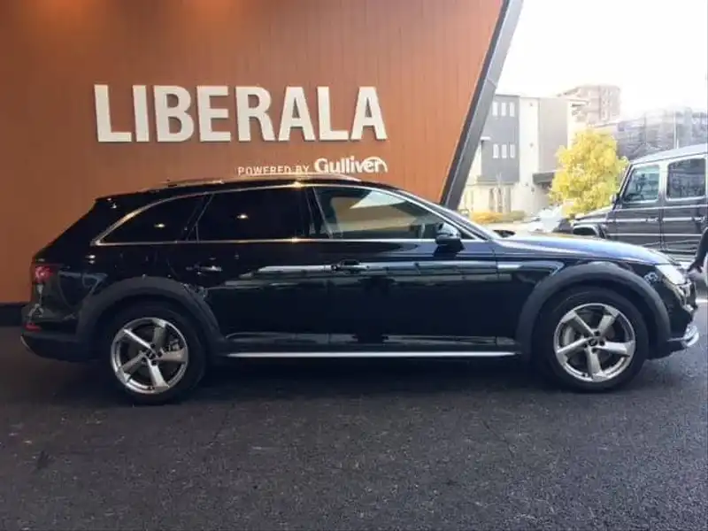 10120102 | カタログ画像：Ａ４オールロードクワトロ（A4 ALLROAD QUATTRO） ベースグレード 2019年1月 ABA-8WCYRA 2000cc ミトスブラックM 外装