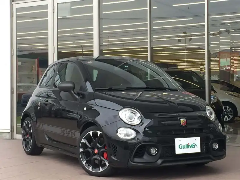 カタログ画像：アバルト５９５（ABARTH 595） コンペティツィオーネ 2018年2月 ABA-31214T 1400cc ネロスコルピオーネ 燃費13.1km / l メイン