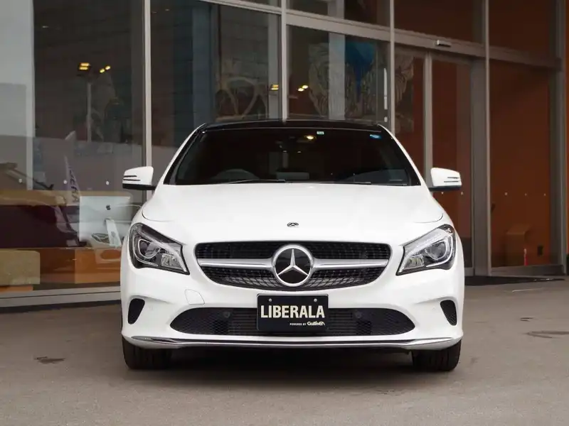 10119685 | カタログ画像：ＣＬＡクラス シューティングブレーク（CLA-CLASS SHOOTING BRAKE） ＣＬＡ２２０ ４マチック シューティングブレーク 2019年1月 DBA-117947 2000cc ポーラーホワイト（Ｓ） フロント