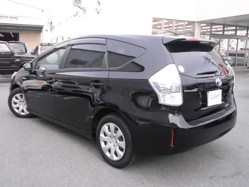 カタログ画像：プリウスα（PRIUS ALPHA） Ｓ Ｌセレクション 2014年4月 DAA-ZVW41W 1800cc ブラック 燃費26.2km / l バック