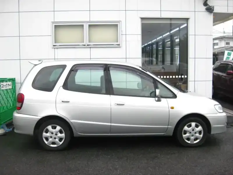 1005985 | カタログ画像：カローラスパシオ（COROLLA SPACIO） スパシオ Ｇパッケージ ２－０－２ 1999年4月 GF-AE111N 1600cc シルバーメタリック 外装