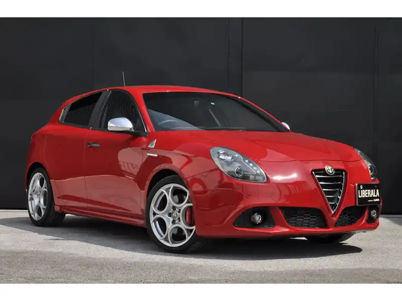 カタログ画像：ジュリエッタ（GIULIETTA） クアドリフォリオ ヴェルデ 2015年3月 ABA-940181 1800cc アルファレッド 燃費10.8km / l メイン