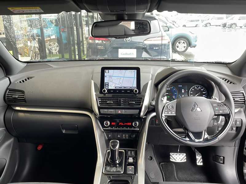 カタログ画像：エクリプスクロスＰＨＥＶ（ECLIPSE CROSS PHEV） ブラックエディション 2023年12月 5LA-GL3W 2400cc ブラックマイカ 燃費16.4km / l フロント